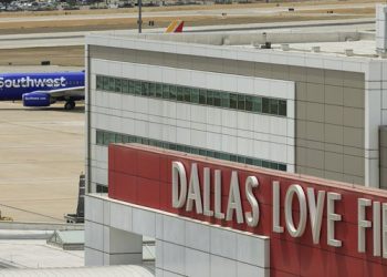 Se reporta tiroteo en el aeropuerto de Dallas, Texas; habría una persona herida