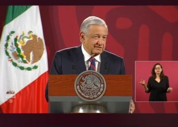 Celebra López Obrador al SAT por 25 años de recaudar y fortalecer la hacienda pública