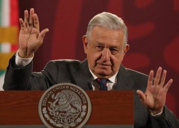 López Obrador alista iniciativa contra sueldazos de funcionarios