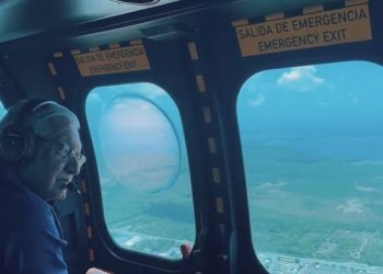 López Obrador sobrevuela tramo Mérida-Cancún del Tren Maya