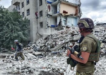 Ataques rusos a zonas residenciales en Donetsk deja varios muertos