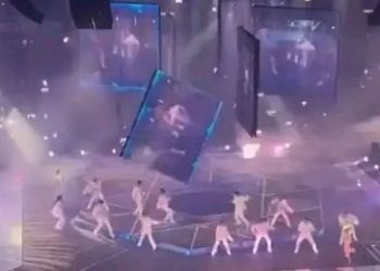Pesadilla en concierto de Hong Kong, pantalla cae sobre integrante de banda de pop