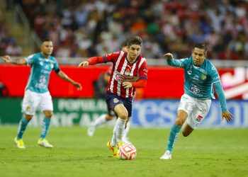 Chivas y León tienen polémico empate a cero goles en la J4