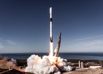 SpaceX suma otros 53 satélites a su red de internet desde el espacio