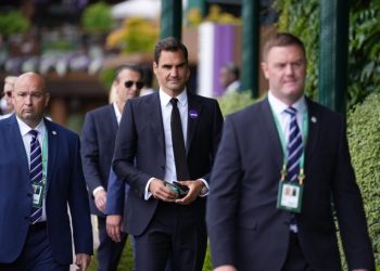 Roger Federer visita Wimbledon