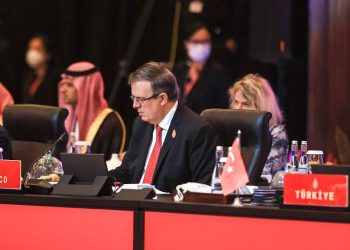 Ebrard pide al G20 una solución pacífica a la guerra en Ucrania