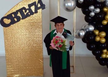 Un ejemplo, Irma Gloria concluye el bachillerato a los 84 años