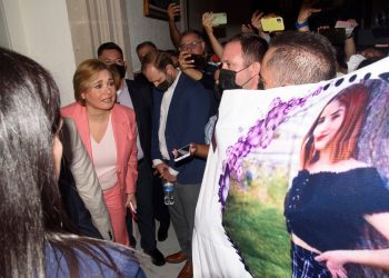 Padres de Johana, joven de 17 años desaparecida en Chihuahua han denunciado también maltrato de la Fiscalía: Dueñes