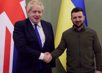 Johnson dice a Zelenski que confía en que Ucrania recupere el territorio