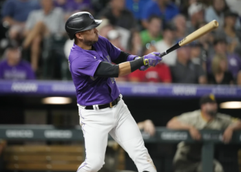 José Iglesias lidera una noche de ataque latino en las Grandes Ligas