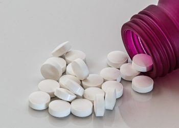 China aprueba uso de un medicamento contra el VIH para tratamiento contra COVID 19