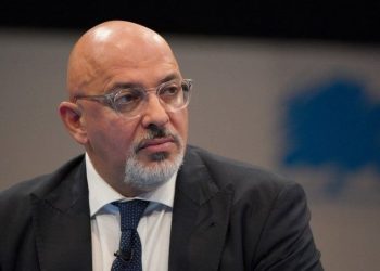 Ministro de Economía presenta su candidatura para reemplazar a Boris Johnson