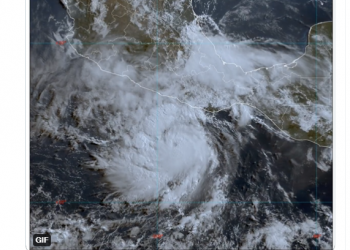 Suspenden clases por huracán Bonnie en Costa, Istmo y Sierra Sur en Oaxaca