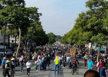 Peregrinos queretanos arriban a la Basílica de Guadalupe