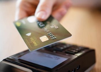 Compras con tarjetas de crédito y débito acumulan 1 billón 783 mil 498 millones de pesos en primer semestre del año