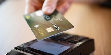 Compras con tarjetas de crédito y débito acumulan 1 billón 783 mil 498 millones de pesos en primer semestre del año