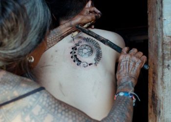 Los tatuajes son una forma de representación humana: Castillo