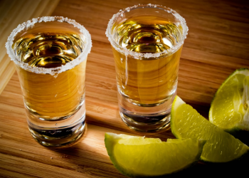 Empresarios mexicanos acuerdan con Canadá elevar exportaciones de tequila