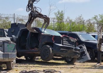 FGR destruye 23 vehículos de criminales con blindaje artesanal