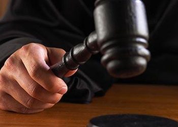 Vinculan a proceso a guardia que mató a ladrones que lo asaltaron en una combi en Neza