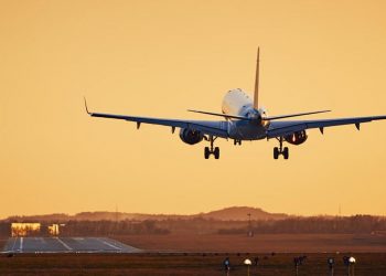 Vuelo en Argentina aterriza de emergencia por falsa amenaza de bomba