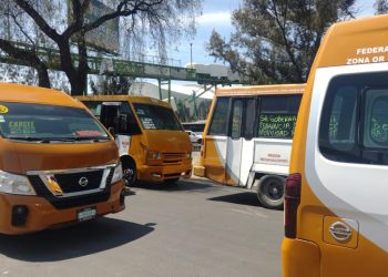 Transportistas cierran vialidades del Edomex por abuso de autoridades