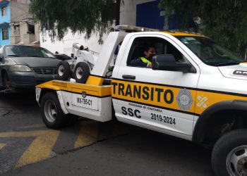 Más de 2 mil vehículos abandonados en la vía pública han sido retirados en este año