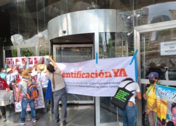 Familiares de desaparecidos marchan para exigir la creación de banco forense