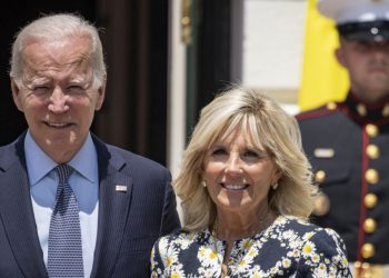 Jill Biden da positivo por COVID-19