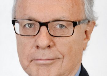 Cofepris tiene un compromiso para atender los rezagos y simplificar los procesos en medicamentos