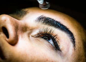 Córneas con colágeno de cerdo devuelven la vista a 20 personas