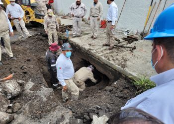 Autoridades hallan toma clandestina de combustible en CDMX