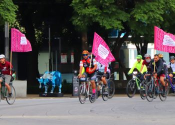 Más de 350 ciclistas participan en rodada Maratón