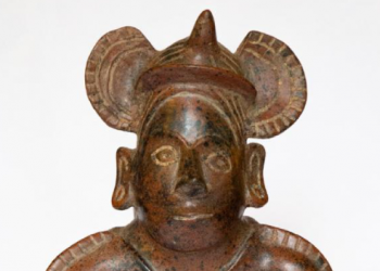 México recupera de Bélgica pieza arqueológica que iba a ser subastada