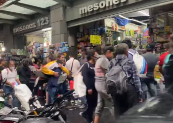 Padres de familia se quejan de aumentos en los precios de útiles escolares