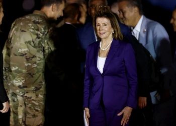 Pelosi llega a Japón en medio de acciones militares tras su visita Taiwán