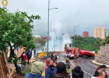 Se registra incendio en Santa Fe, vecinos amenazan con bloquear Constituyentes