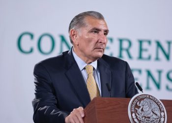 Cancela Adán Augusto López participación en plenaria de Morena en el Senado