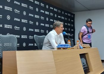 Cruz Azul hace oficial la salida de Diego Aguirre