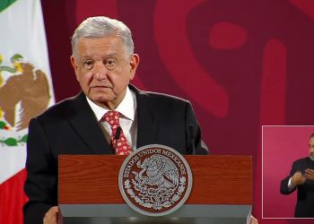 López Obrador afirma que búsqueda de los 43 normalistas de Ayotzinapa no va a detenerse