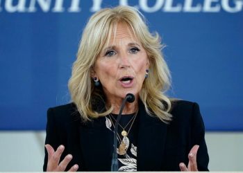 La primera dama Jill Biden supera el COVID-19, da negativo al virus