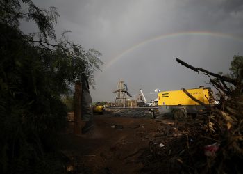 Detectan 12 minas irregulares en la misma zona donde buscan a mineros