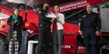 Anuncia Claudia Sheinbaum inversión de 115 MDP para la compra de uniformes y equipamiento para bomberos