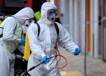 Muertes por COVID 19 en el mundo aumentaron 35% la semana pasada