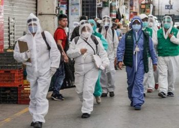 Los casos mundiales de COVID-19 bajan 9% en la última semana y las muertes siguen estables