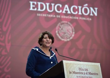 Delfina Gómez será sustituida en la SEP por otra mujer: AMLO