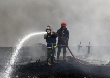 Controlan el fuerte incendio de depósitos de combustibles en Cuba