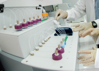 Laboratorio mexicano busca ser referente mundial en identificar desaparecidos