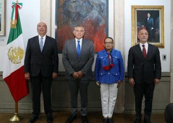 Adán Augusto López dio posesión a Hazael Ruiz como nuevo titular de Prevención y Readaptación Social