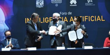 La SRE, la UNAM y Huawei acuerdan impulsar digitalización en el país